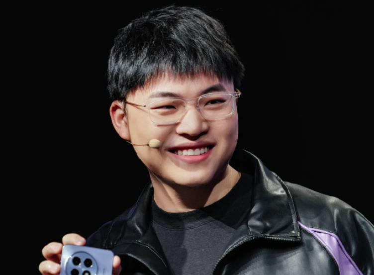 九游娱乐APP-包含夺冠首场状态出色，雄鹿观众沸腾！，Uzi重返赛场赛场气氛高涨的词条